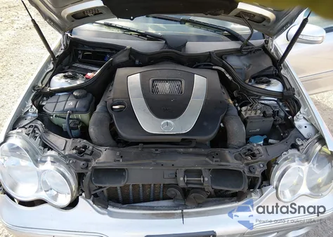 2006 Mercedes-Benz C 230 Sport z USA, uszkodzony, nr VIN WDBRF52J06F819362